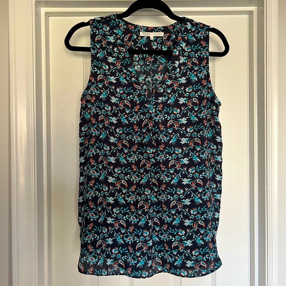 Violet & Claire Sleeveless Printed Blouse!